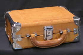 Collomb s&rsquo;en va, la loi Asile-Immigration, et l&rsquo;État d&rsquo;urgence permanent demeurent